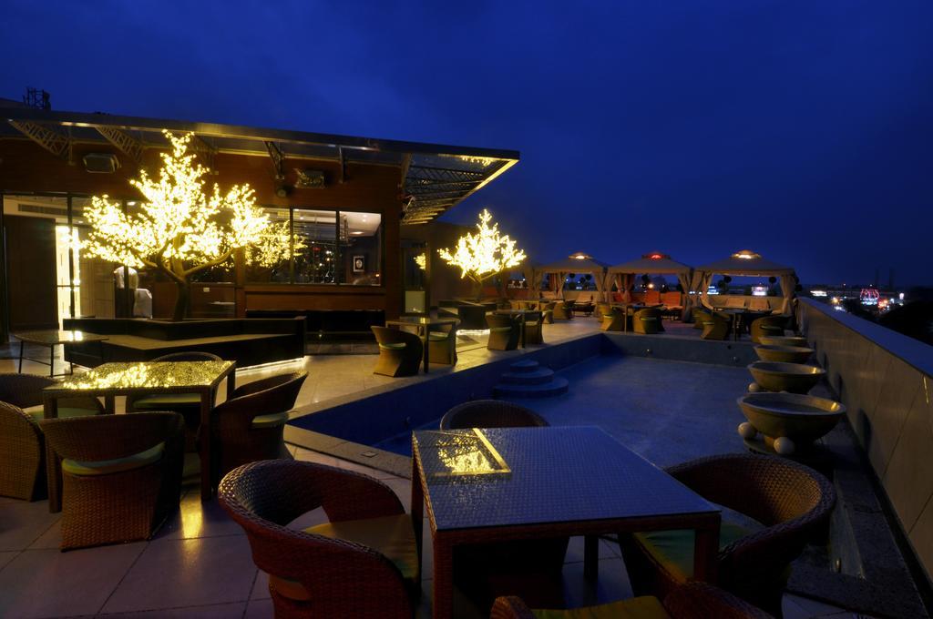 The Cove Hotel Pancskula Kültér fotó